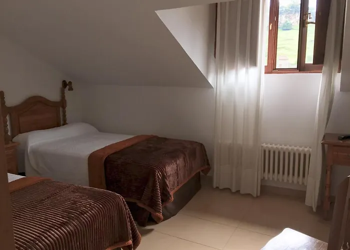 Hotel Trespalacios