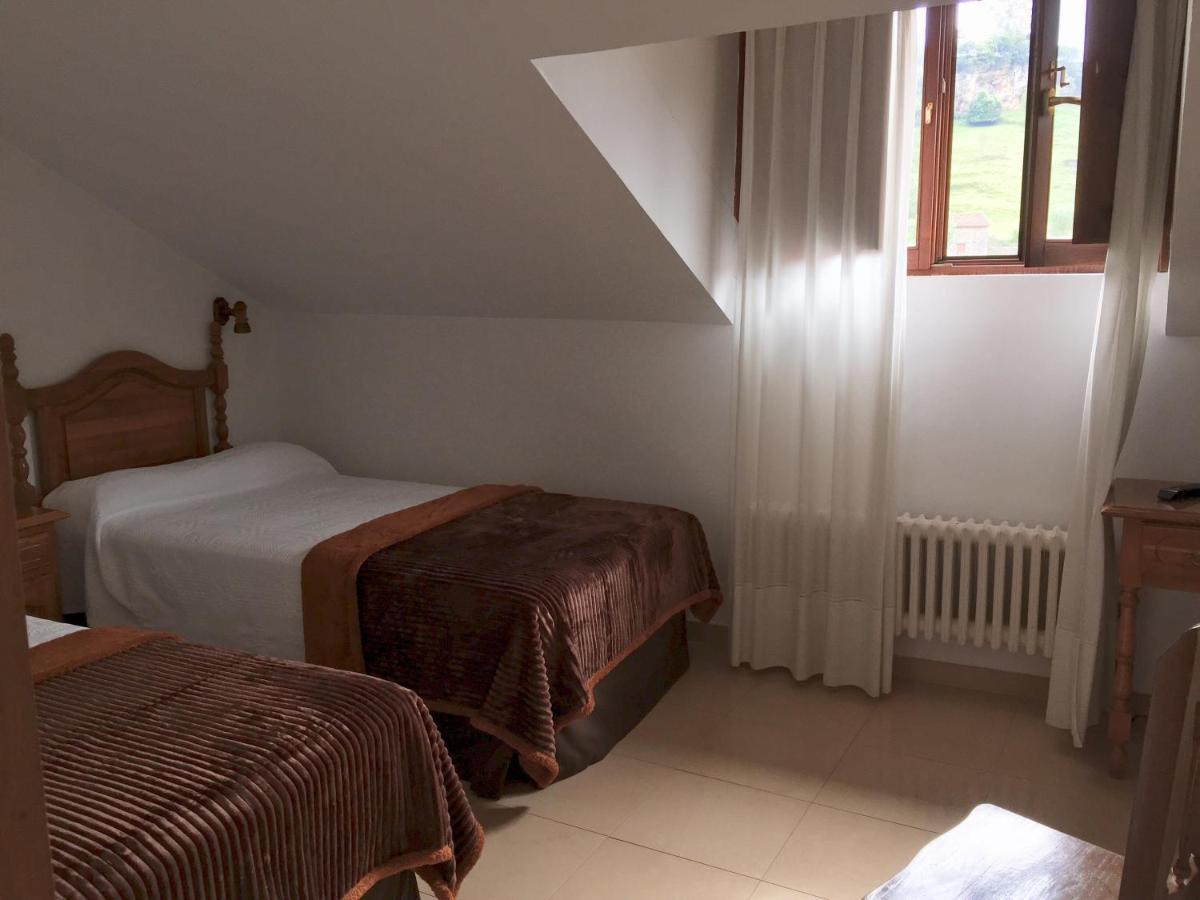 Trespalacios Hotel